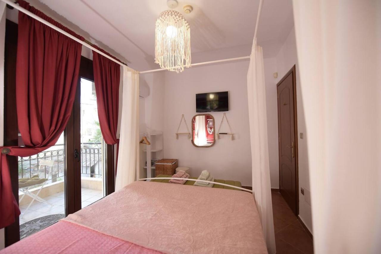 Amalfi Luxury Apartment Komotiní Luaran gambar