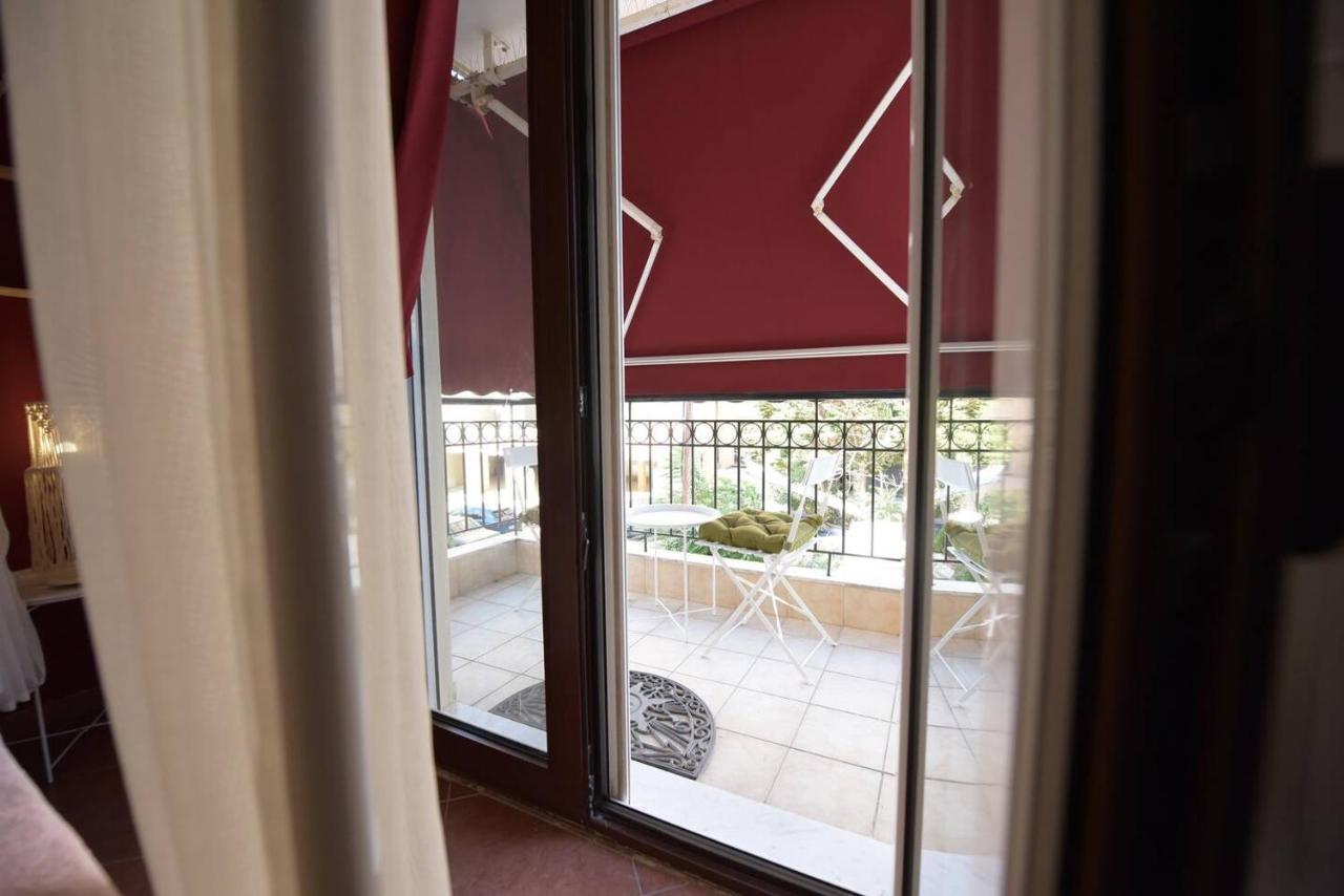 Amalfi Luxury Apartment Komotiní Luaran gambar