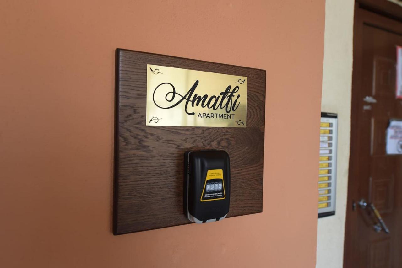 Amalfi Luxury Apartment Komotiní Luaran gambar
