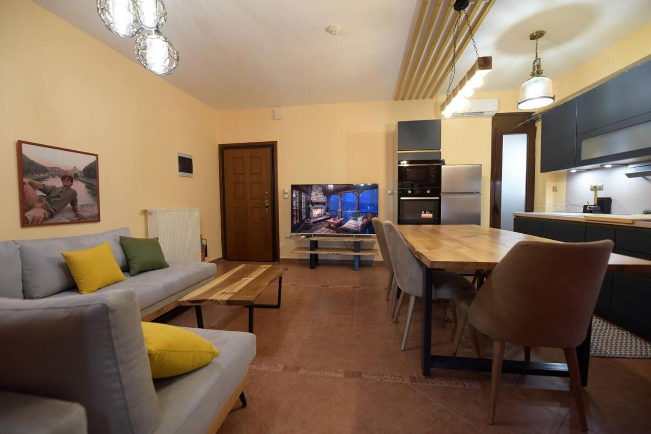 Amalfi Luxury Apartment Komotiní Luaran gambar