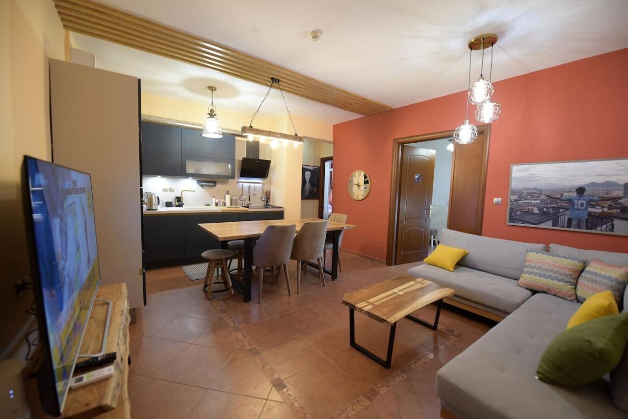 Amalfi Luxury Apartment Komotiní Luaran gambar
