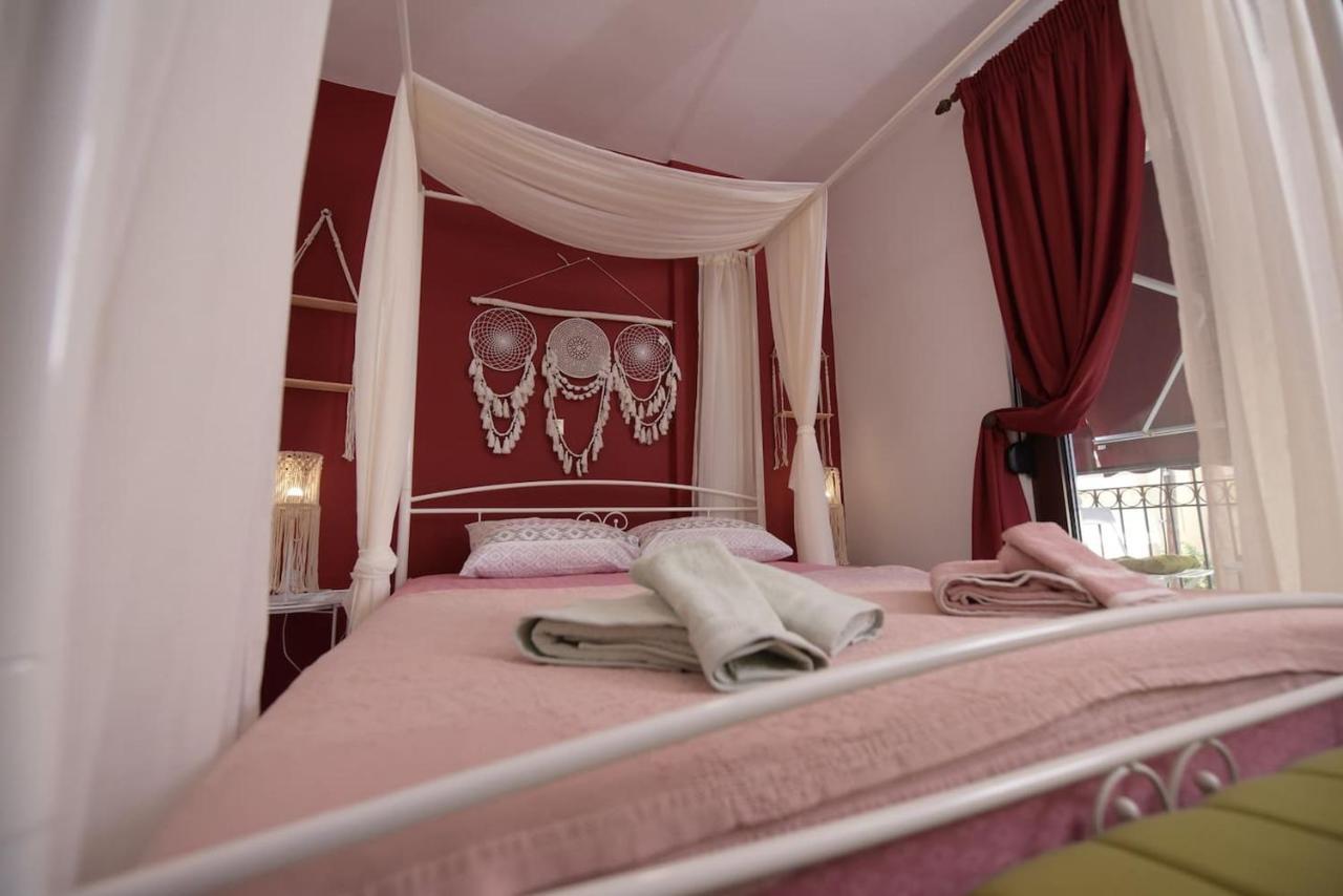 Amalfi Luxury Apartment Komotiní Luaran gambar